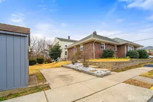 654 Colgate Ave, Perth Amboy, NJ 08862 - Photo 1