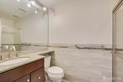 133 Oakmont Court, Edison, NJ 08820 - Photo 15