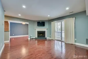133 Oakmont Ct, Edison, NJ 08820 - Photo 19