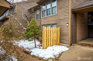 133 Oakmont Ct, Edison, NJ 08820 - Photo 1