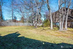 133 Oakmont Ct, Edison, NJ 08820 - Photo 9