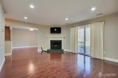 133 Oakmont Court, Edison, NJ 08820 - Photo 17