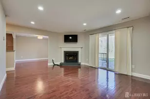 133 Oakmont Ct, Edison, NJ 08820 - Photo 17