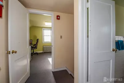 279 Amboy Avenue, Woodbridge Township, NJ 07095 - Photo 15