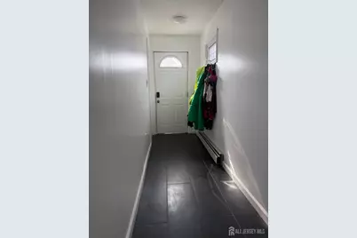 20 Lincoln Avenue, Carteret, NJ 07008 - Photo 3