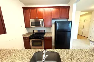 542 E Celebration Way E, South Plainfield, NJ 07080 - Photo 9