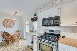 38 Karen Pl, Edison, NJ 08817 - Photo 17