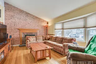 38 Karen Pl, Edison, NJ 08817 - Photo 9