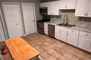 276 Westgate Dr, Edison, NJ 08820 - Photo 3