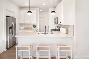 121 SW Jessie Pl Pl, New Brunswick, NJ 08901 - Photo 5