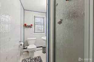 41 Pinetree Dr, Sayreville, NJ 08859 - Photo 17