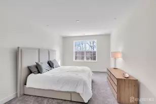 30102 Radford Ct, Monroe Township, NJ 08831 - Photo 9