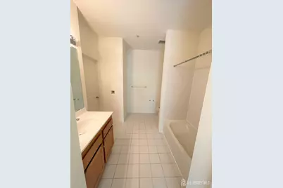 13 Hughes Circle, Sayreville, NJ 08859 - Photo 11