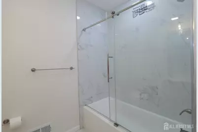 42 Pennsbury Way, East Brunswick Township, NJ 08816 - Photo 17