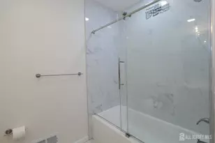 42 Pennsbury Way, East Brunswick Township, NJ 08816 - Photo 17