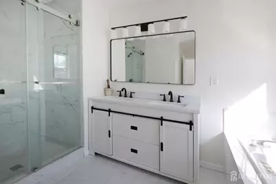 42 Pennsbury Way, East Brunswick Township, NJ 08816 - Photo 25