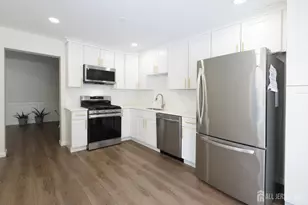 42 Pennsbury Way, East Brunswick Township, NJ 08816 - Photo 11