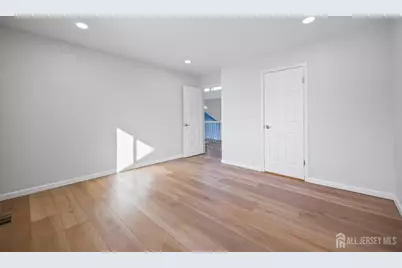 26 Front Court, Old Bridge Township, NJ 08857 - Photo 27