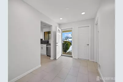 26 Front Court, Old Bridge Township, NJ 08857 - Photo 5