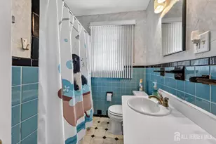 24 4th Ave, Port Reading, NJ 07064 - Photo 13