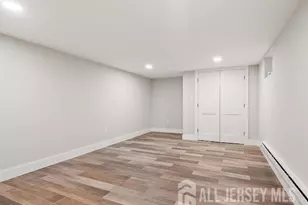 895 Port Reading Ave Ave, Port Reading, NJ 07064 - Photo 5