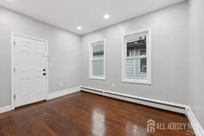 29 S 2nd Avenue S, Highland Park, NJ 08904 - Photo 23
