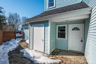 6 Twain Ct, Freehold, NJ 07728 - Photo 5