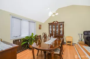 38 Longfellow Dr, Colonia, NJ 07067 - Photo 9