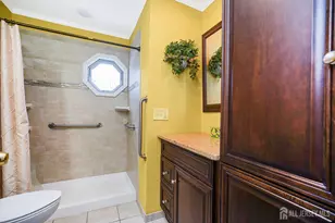 38 Longfellow Dr, Colonia, NJ 07067 - Photo 15