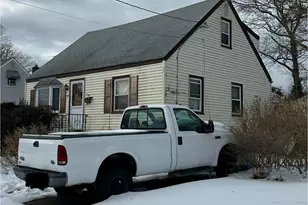 154 Oak Manor Pkwy, South Plainfield, NJ 07080 - Photo 3