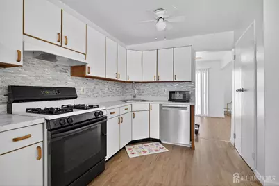 22 Lake Avenue #5a, East Brunswick Township, NJ 08816 - Photo 3