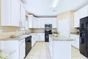 13 Skurka Ct, Sayreville, NJ 08872 - Photo 9