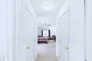 13 Skurka Ct, Sayreville, NJ 08872 - Photo 19