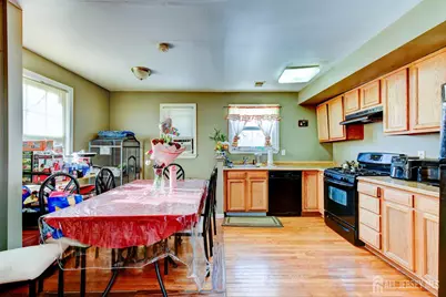 27 Newell Avenue, New Brunswick, NJ 08901 - Photo 5