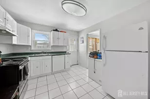 26 S Michael St, Fords, NJ 08863 - Photo 3
