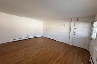 55 Gill Ln, Iselin, NJ 08830 - Photo 9