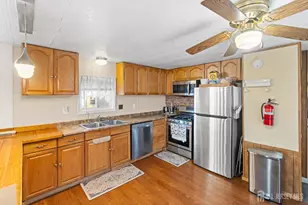 28 Dickens Rd, North Brunswick Township, NJ 08902 - Photo 11