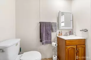 28 Dickens Rd, North Brunswick Township, NJ 08902 - Photo 5