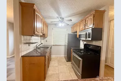 1 Carriage Place, Edison, NJ 08820 - Photo 5