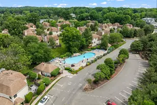 1 Carriage Pl, Edison, NJ 08820 - Photo 17