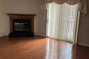 92 Heather Ct, Edison, NJ 08820 - Photo 3