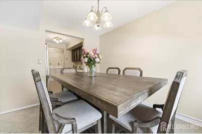 297 Alpine Way #C, Woodbridge Township, NJ 07095 - Photo 9