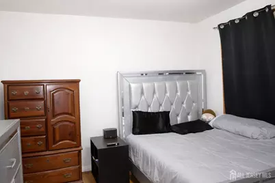 556 Compton Avenue, Perth Amboy, NJ 08861 - Photo 23