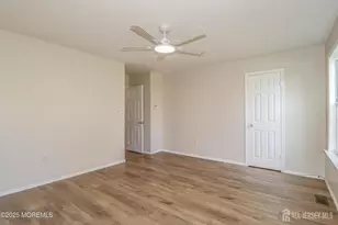 8 Benjamin Franklin Dr, Monroe Township, NJ 08831 - Photo 17