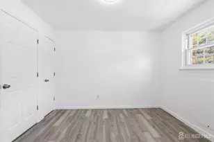 125 College Dr, Edison, NJ 08817 - Photo 9