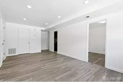 125 College Drive, Edison, NJ 08817 - Photo 3