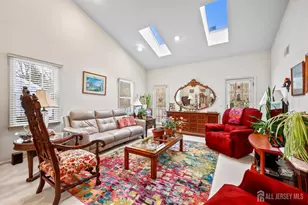 17 Kingston Ct, Monroe Township, NJ 08831 - Photo 11