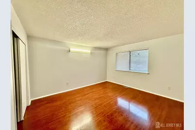 1404 Edison Glen Terrace, Edison, NJ 08837 - Photo 3