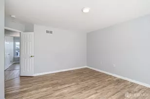 221 Morning Glory Dr, Monroe Township, NJ 08831 - Photo 13