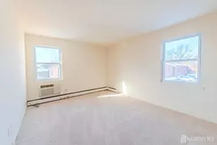 21 York Dr, Edison, NJ 08817 - Photo 11